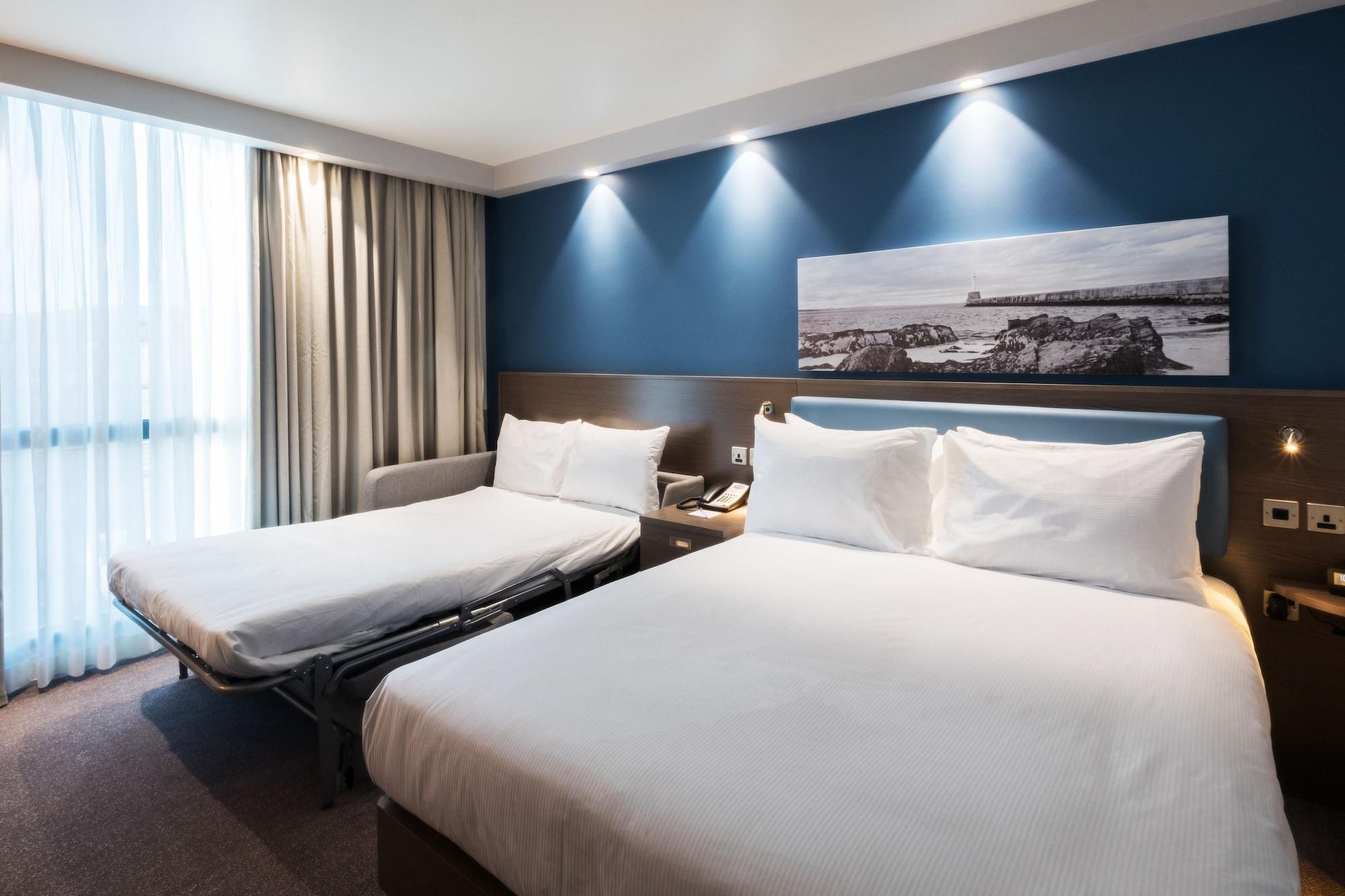 Hampton By Hilton Aberdeen Airport Dyce Buitenkant foto